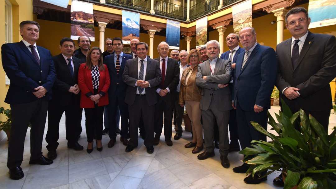 Llevar la fibra óptica a los pueblos, freno al éxodo rural