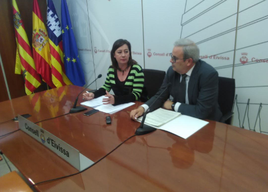 Armengol junto con el presidente del Consell de Ibiza, Vicent Torres Armengol junto con el presidente del Consell de Ibiza, Vicent Torres