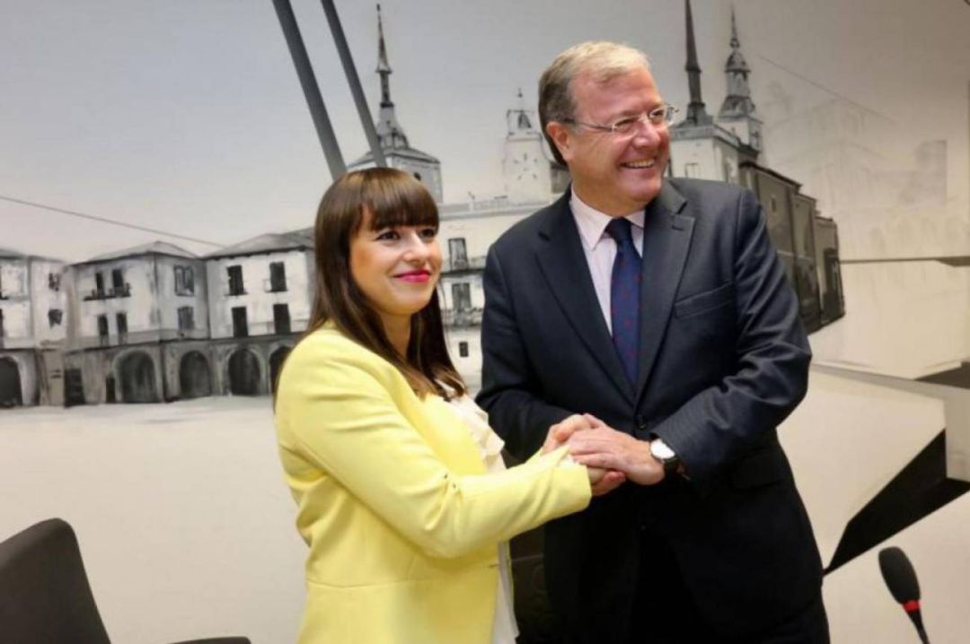 El PP abandona la comisión de la Enredadera y acusa a Ciudadanos de vulnerar la legalidad El PP abandona la comisión de la Enredadera y acusa a Ciudadanos de vulnerar la legalidad