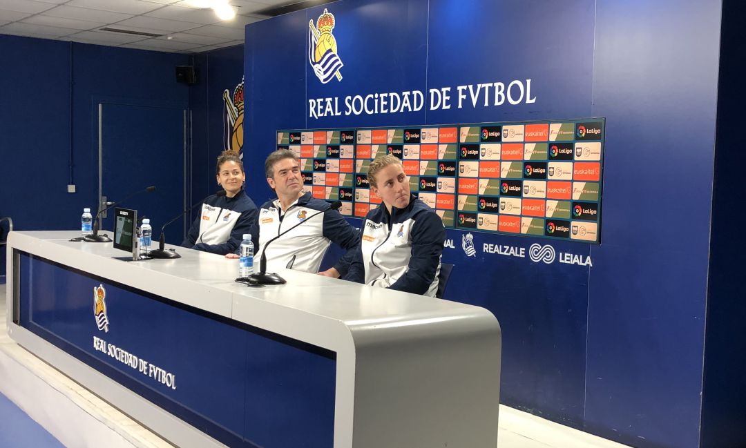Manu Lareo, Gonzalo Arconada y Mariasun Quiñonez comparecen en Anoeta Manu Lareo, Gonzalo Arconada y Mariasun Quiñonez comparecen en Anoeta