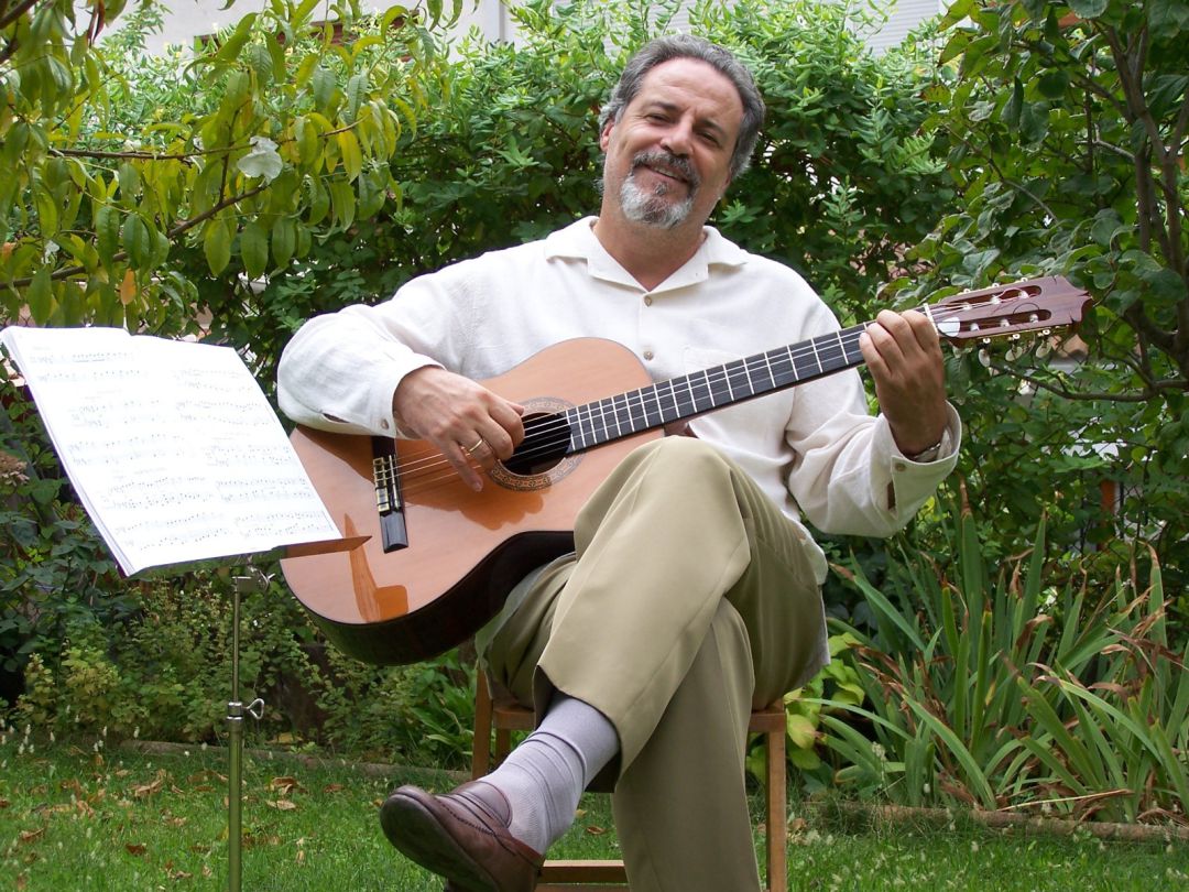 101 Cosas que hacer en Guadalajara: Asistir a un concierto de José Antonio Alonso: José Antonio Alonso, símbolo del patrimonio cultural de Guadalajara 101 Cosas que hacer en Guadalajara: Asistir a un concierto de José Antonio Alonso: José Antonio Alonso, símbolo del patrimonio cultural de Guadalajara