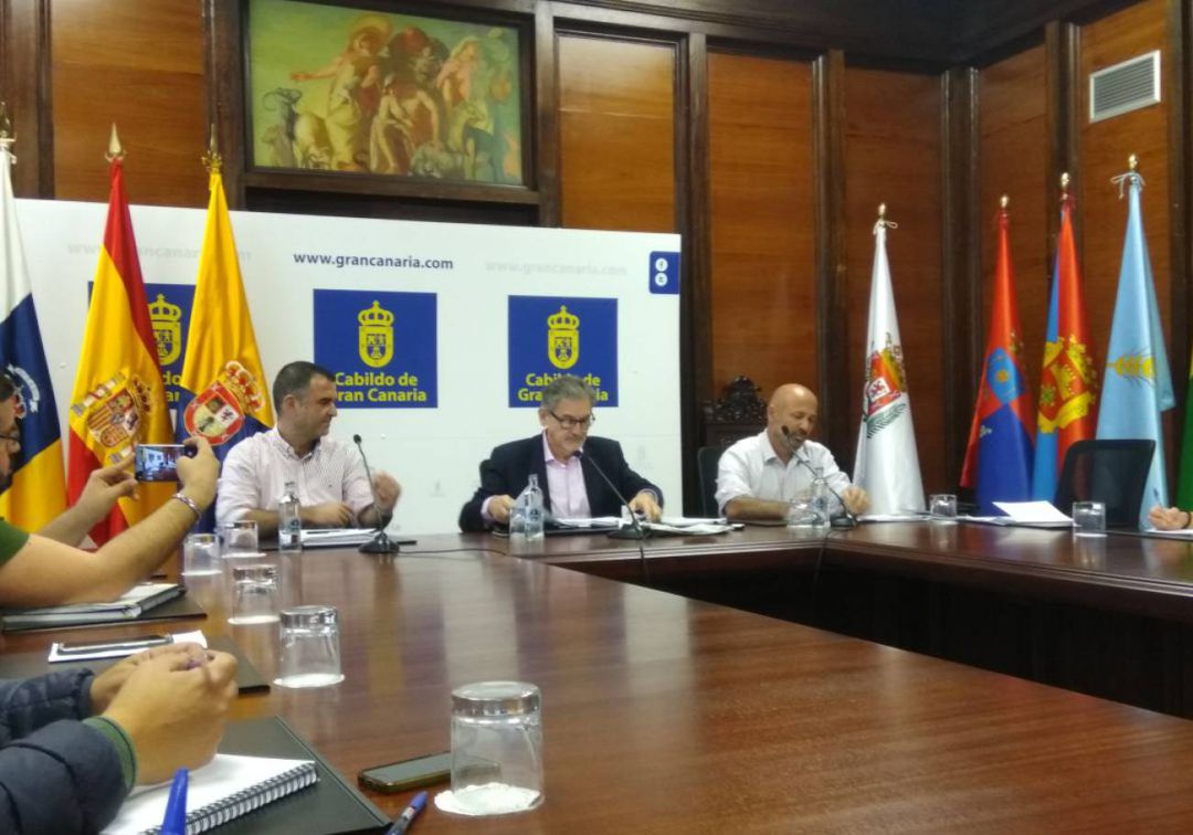 El Cabildo encarga un informe de deslindes de dominio público hasta ahora nunca incluido en la adquisición de las fincas rústicas