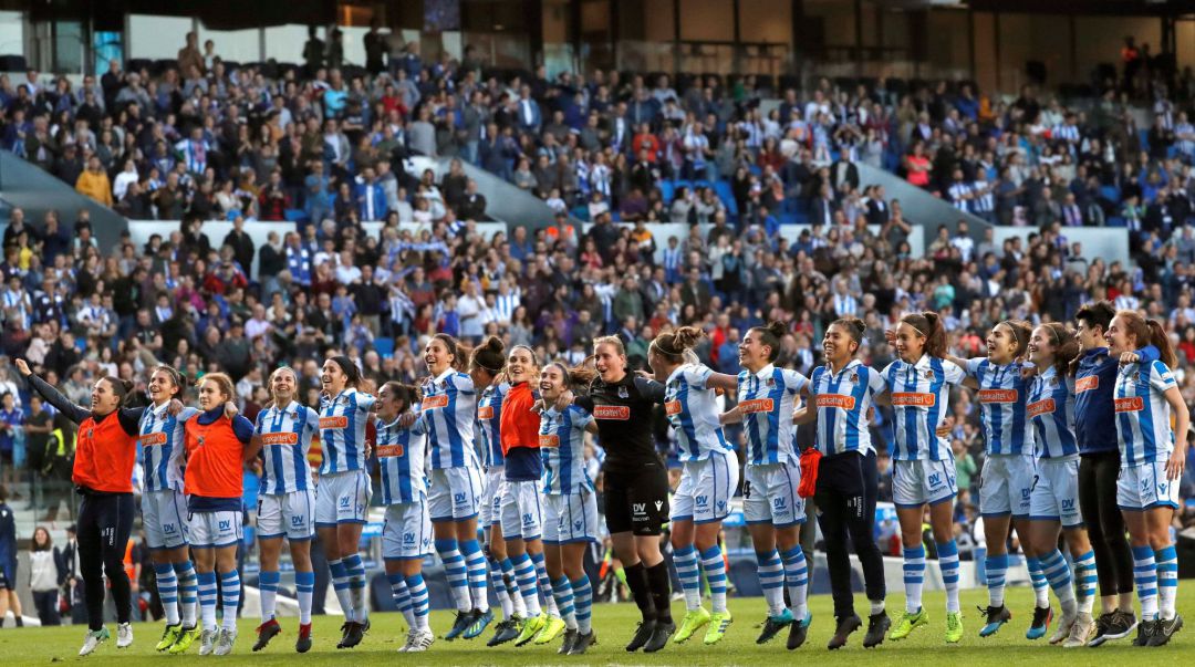 Momento en el que las jugadoras de la Real Sociedad celebran el pase a la final Momento en el que las jugadoras de la Real Sociedad celebran el pase a la final