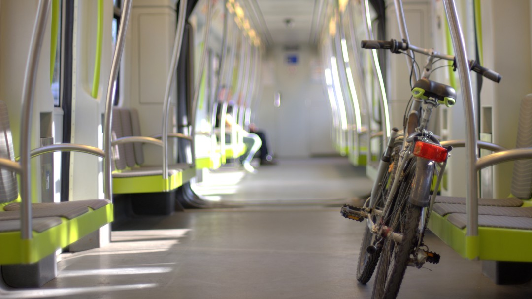Una barbacoa y carritos de bebé, entre los objetos perdidos en Metrovalencia