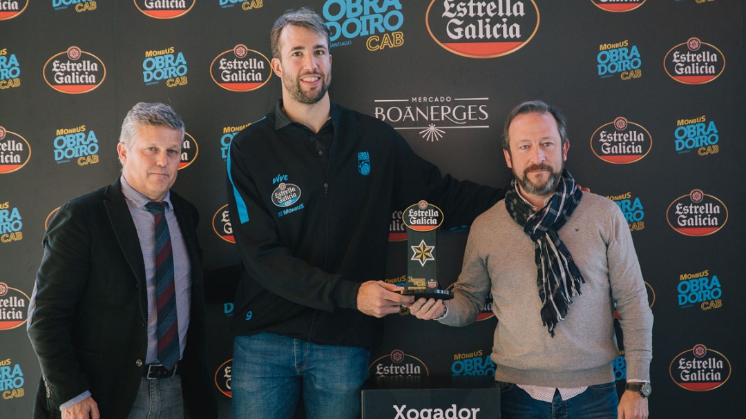 Llovet, tercer MVP en su mejor temporada en el Obra