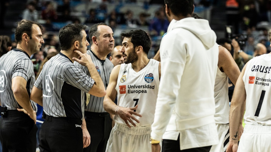 "La ACB la ha pifiado, los árbitros más y la postura del Madrid le puede llevar a un callejón sin salida"