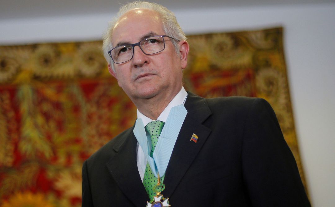 El opositor Antonio Ledezma en el acto de recepción de la Medalla de Cruzeiro Do Sul que le fue otorgada por el Ministro de exteriores brasileño Aloysio Nunes Ferreira en 2018. El opositor Antonio Ledezma en el acto de recepción de la Medalla de Cruzeiro Do Sul que le fue otorgada por el Ministro de exteriores brasileño Aloysio Nunes Ferreira en 2018.