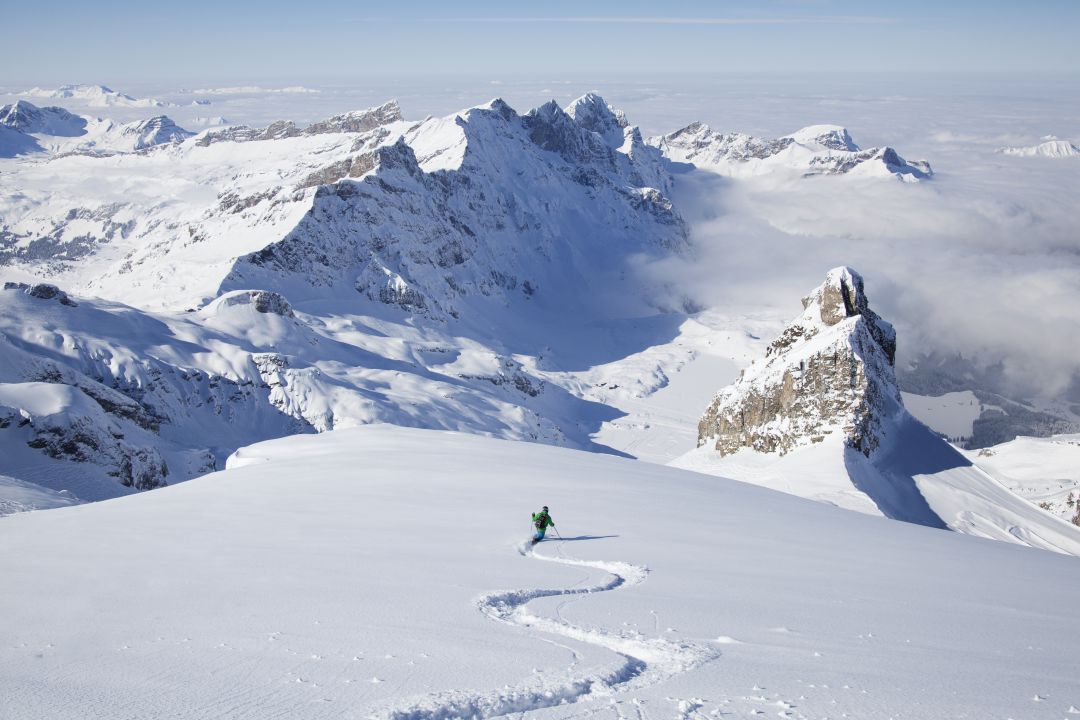 Imagen de archivo de una montaña Suiza Imagen de archivo de una montaña Suiza