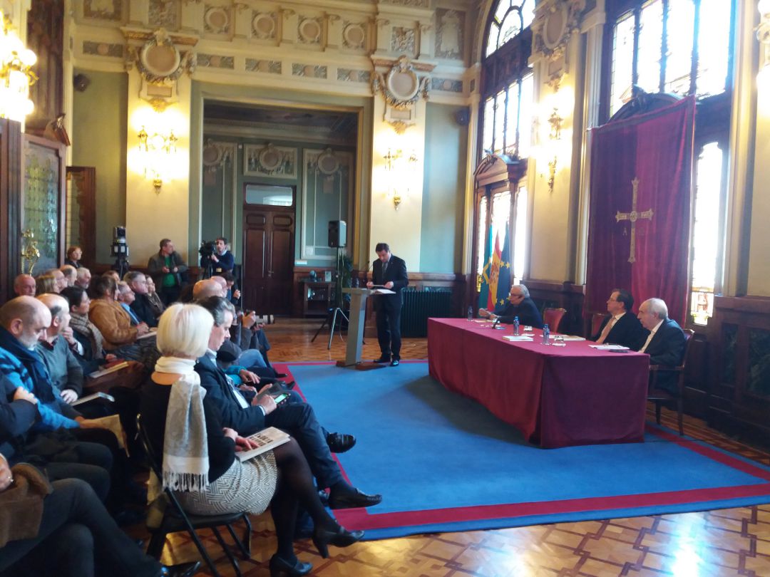Presentación en la Junta General del Principado del libro sobre los primeros diputados y senadores asturianos de la democracia en las cortes de 1977 Presentación en la Junta General del Principado del libro sobre los primeros diputados y senadores asturianos de la democracia en las cortes de 1977