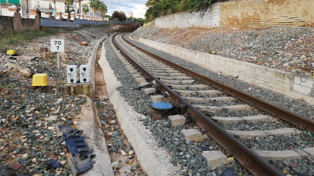 Adif adjudica la redacción del proyecto constructivo de las subestaciones eléctricas de la línea ferroviaria Bobadilla-Algeciras