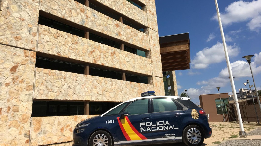 Detienen en Ibiza a una pareja dedicada a las estafas inmobiliarias
