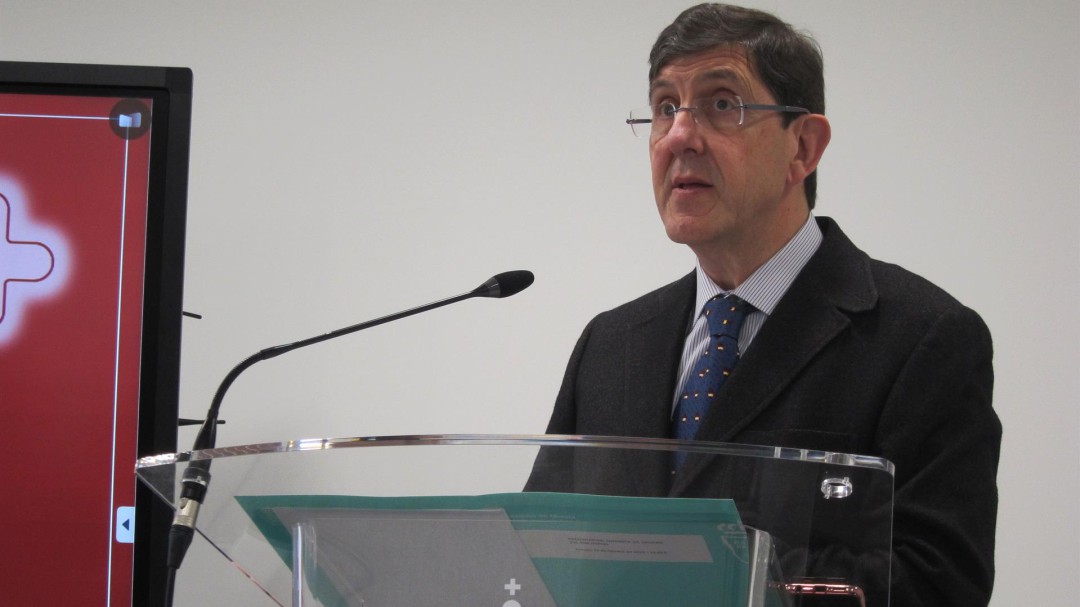 Villegas prevé que después del verano se convoquen las oposiciones a auxiliares de Enfermería