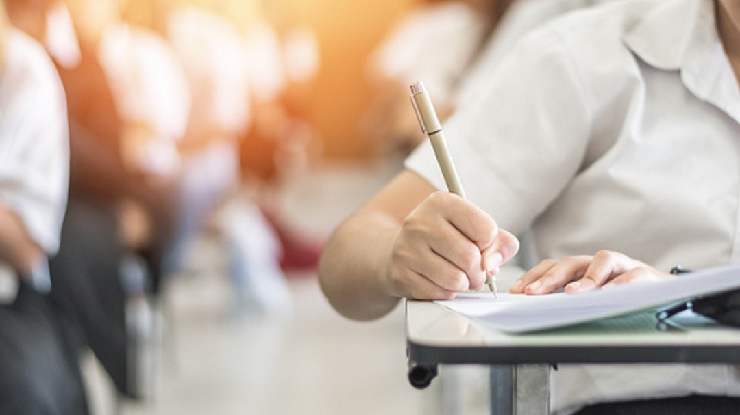 La fecha de las oposiciones a auxiliar de enfermería, en el aire