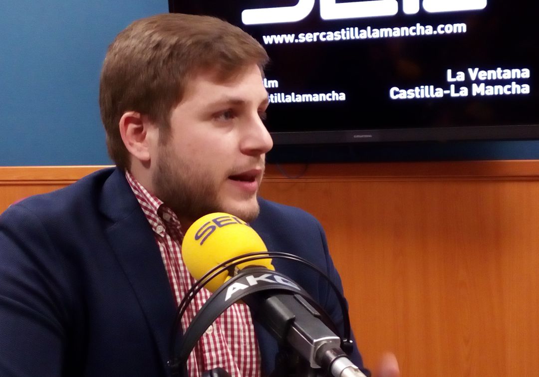 El PSOE pide mayoría en Castilla-La Mancha para evitar un 'pacto a la andaluza'