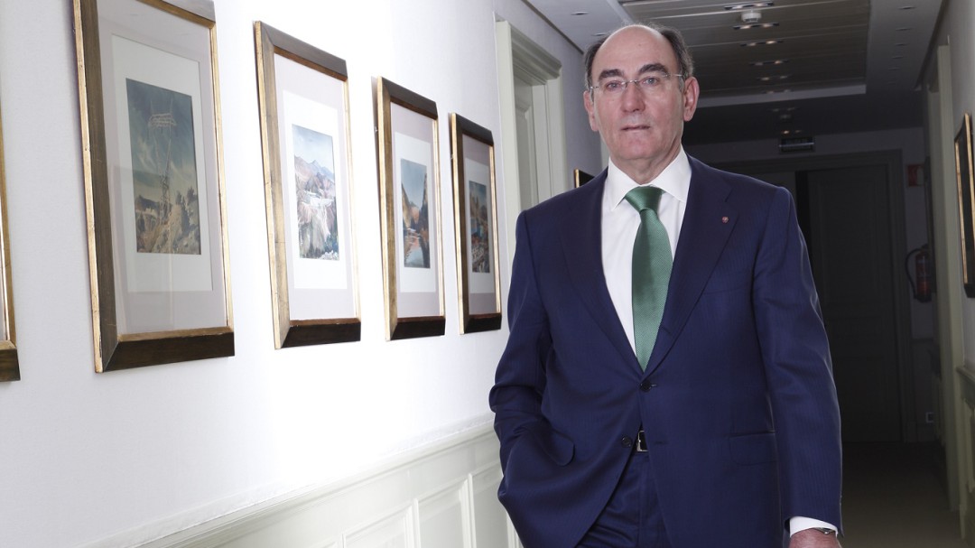 Iberdrola supera por primera vez los 3.000 millones de euros de beneficio neto, con un crecimiento
del 7,5% en 2018