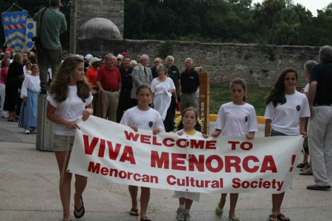 Cada año se celebra un acto cultural que recuerda el pasado menorquín de muchas familias de San Agustín (Florida)
Cada año se celebra un acto cultural que recuerda el pasado menorquín de muchas familias de San Agustín (Florida)