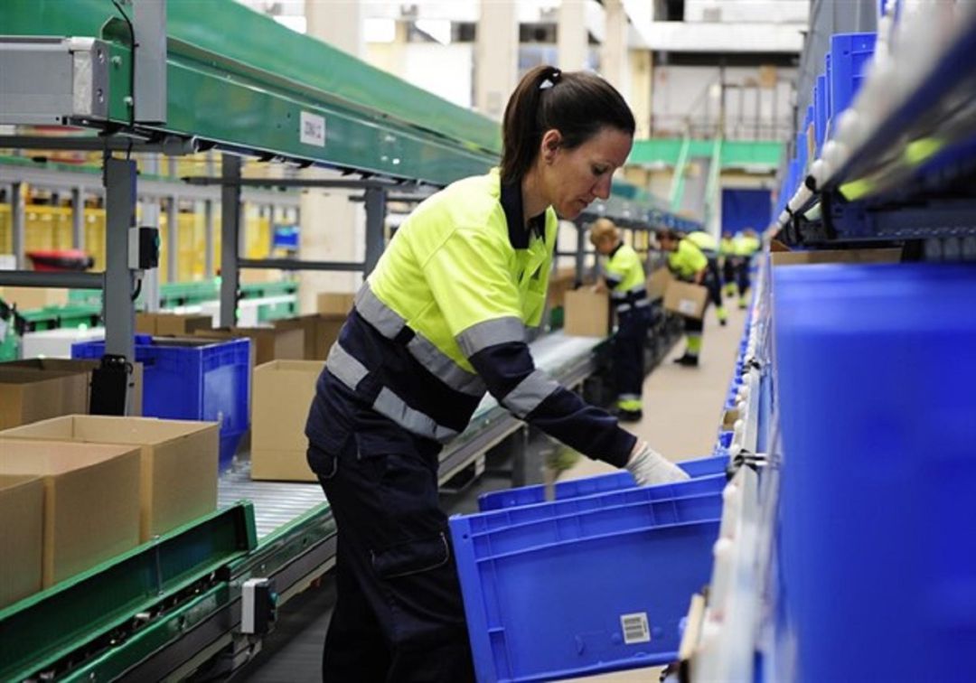 Las trabajadoras riojanas cobran 5.606 euros menos al año que los hombres