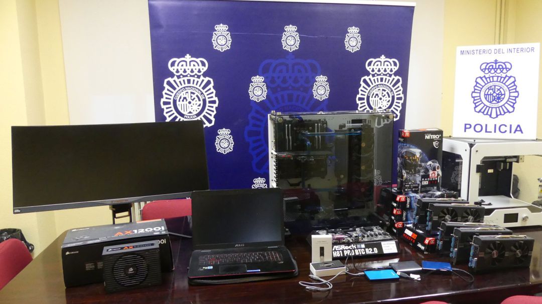 Tres detenidos en Ciudad Real por comprar dinero falso en la "Darknet" Tres detenidos en Ciudad Real por comprar dinero falso en la "Darknet"