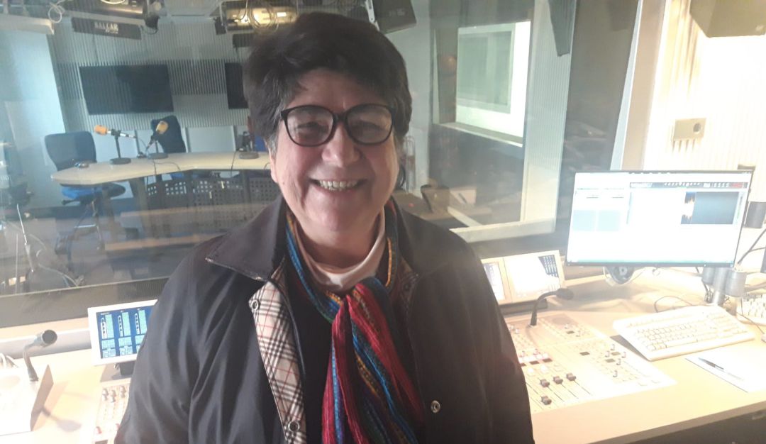 Rosa Tovar, en los estudios de la SER. Rosa Tovar, en los estudios de la SER.