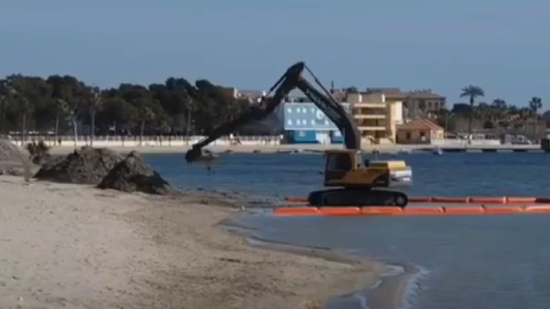 Tres años lleva denunciando Pacto por el Mar Menor la mal llamada regeneración de playas