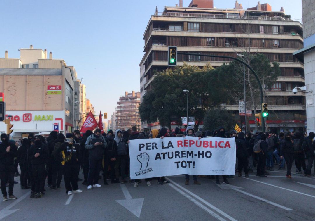 Els CDR tallen l'AP-7 i l'N-II a Medinyà