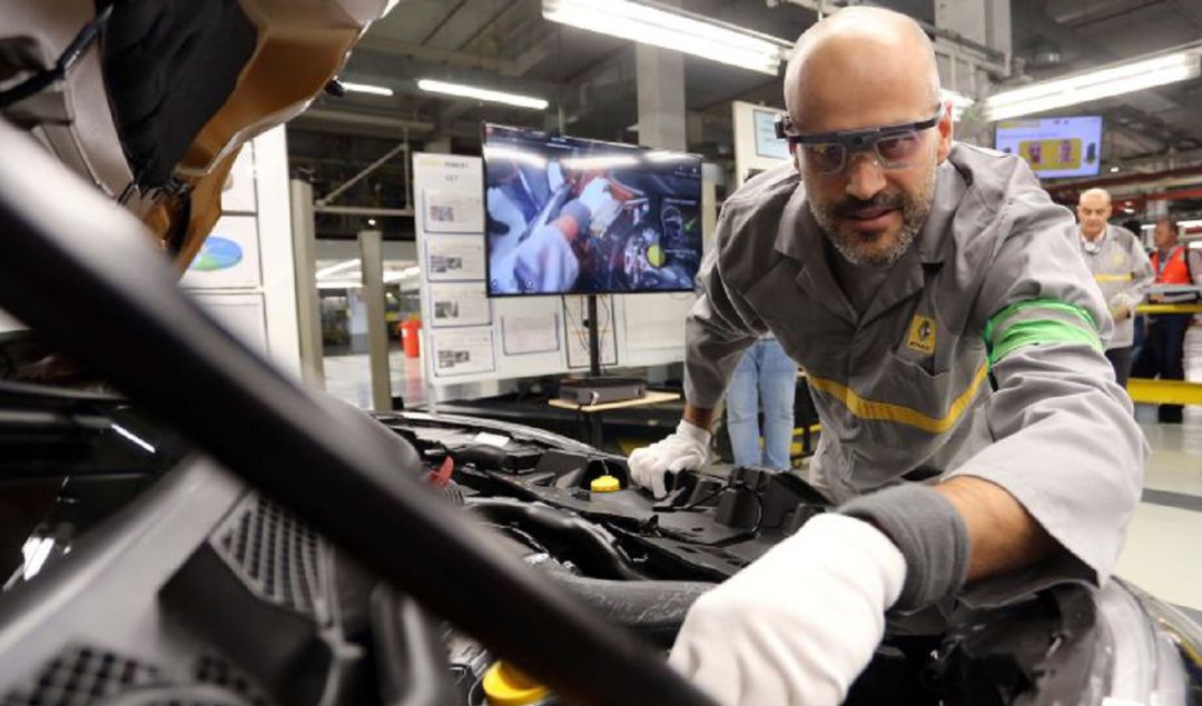 Imagen de un trabajador de Renault Imagen de un trabajador de Renault