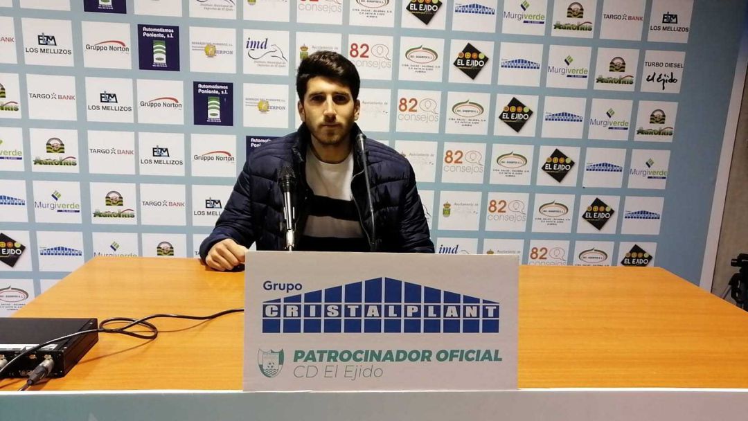 Uru apuesta por lka victoria ante el Ibiza. Uru apuesta por lka victoria ante el Ibiza.