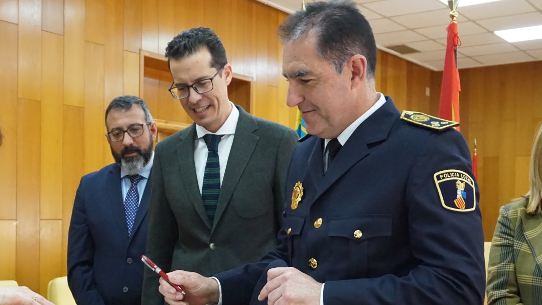 El Comisario de la Policía Local de Elda toma posesión de su cargo