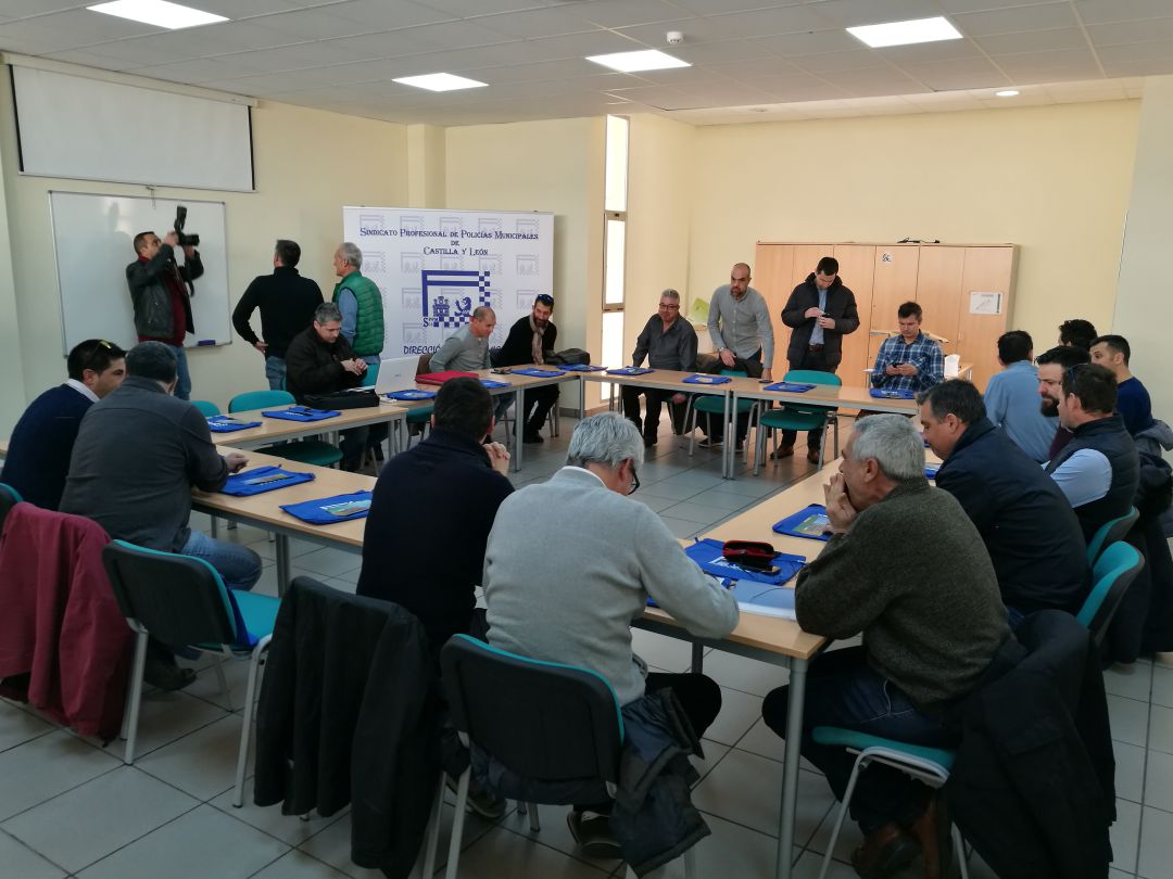 El sindicato de Policía Local de Castilla y León se ha celebrado en las aulas anexas al pabellón Pedro Delgado El sindicato de Policía Local de Castilla y León se ha celebrado en las aulas anexas al pabellón Pedro Delgado
