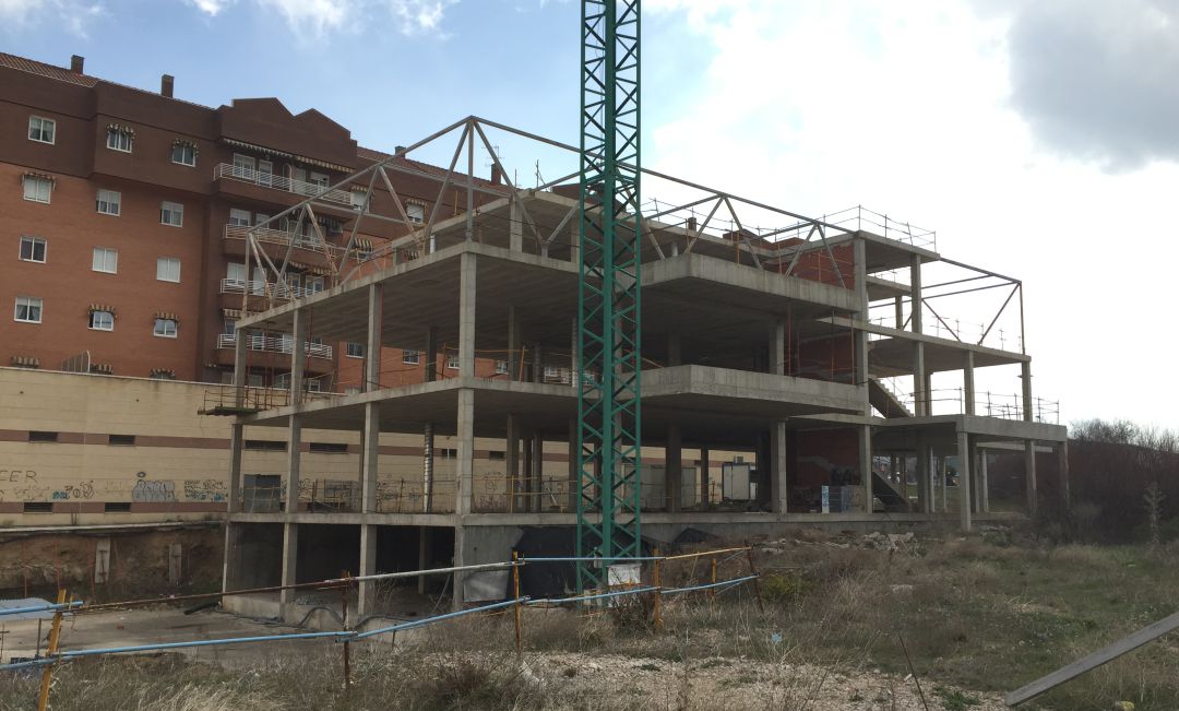 Obras del edificio que iba a ser destinado a sede de CEOE CEPYME, en la Ronda Oeste Obras del edificio que iba a ser destinado a sede de CEOE CEPYME, en la Ronda Oeste