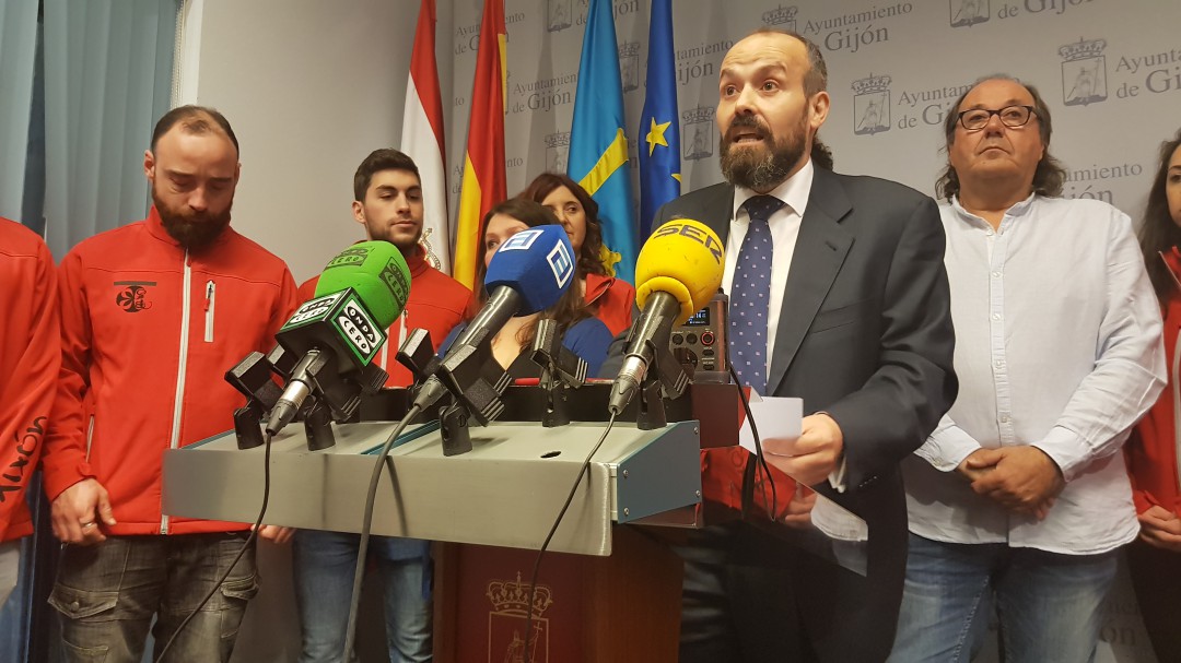 'Villa de Xixón' reclama un convenio para garantizar su estabilidad