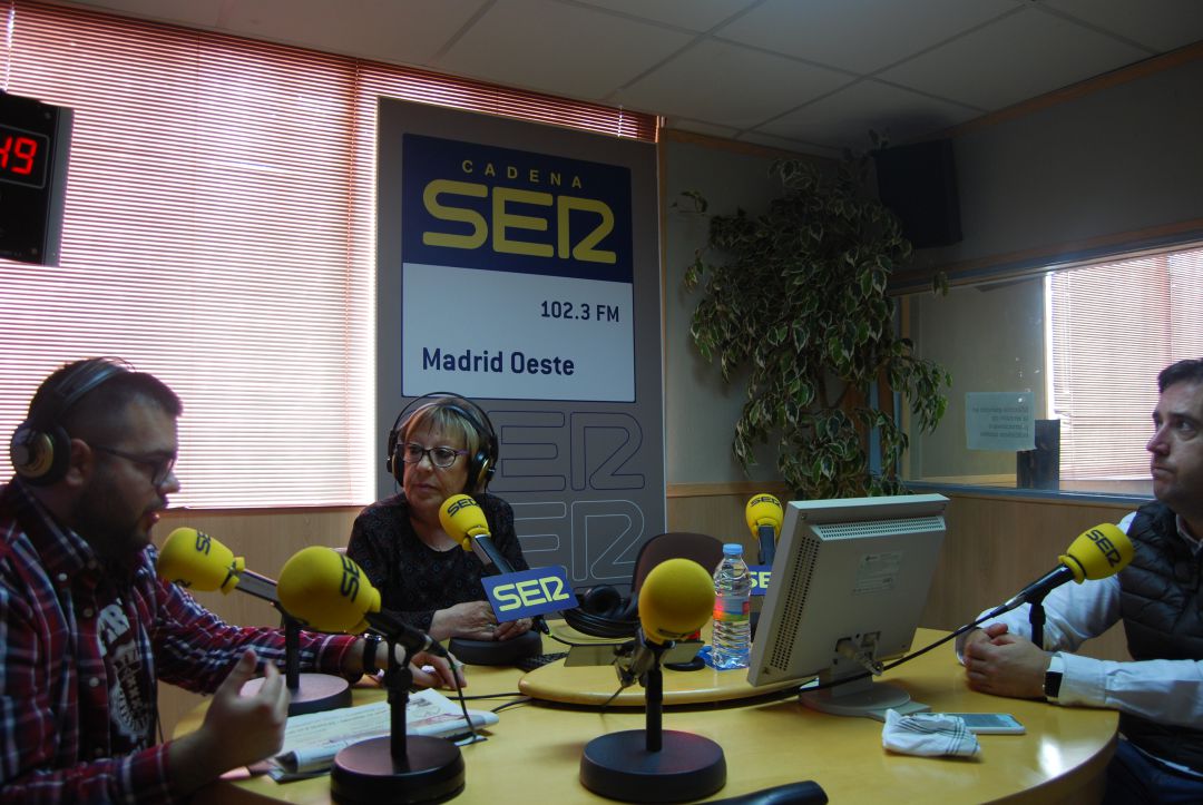 De izquierda a derecha los periodistas Rubén Sánchez, Elisa Blanco y Gustavo Muñana De izquierda a derecha los periodistas Rubén Sánchez, Elisa Blanco y Gustavo Muñana