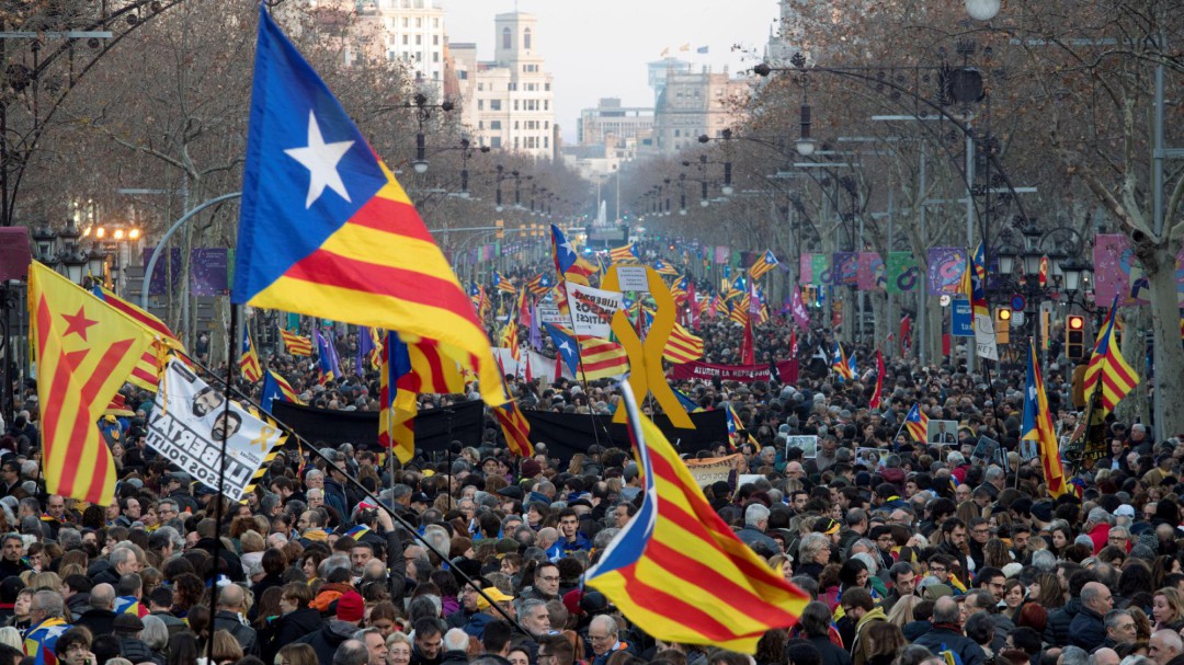 Mediación, desobediencia y un referéndum sin efectos: dos semanas interrogando al procés
