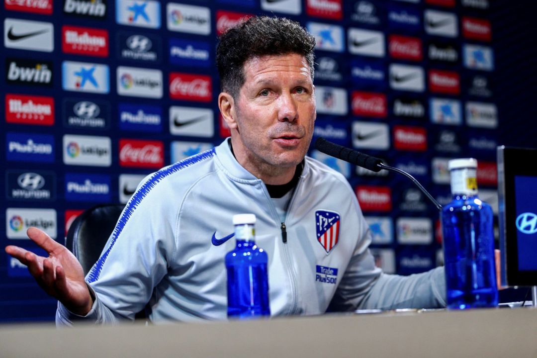 El entrenador del Atlético de Madrid, el argentino Diego Simeone, durante la rueda de prensa posterior al entrenamiento El entrenador del Atlético de Madrid, el argentino Diego Simeone, durante la rueda de prensa posterior al entrenamiento