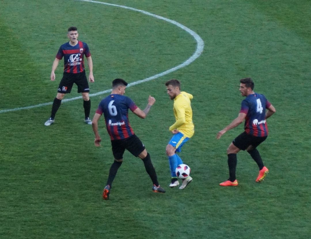 El Deportivo recibió un severo castigo en Orihuela El Deportivo recibió un severo castigo en Orihuela