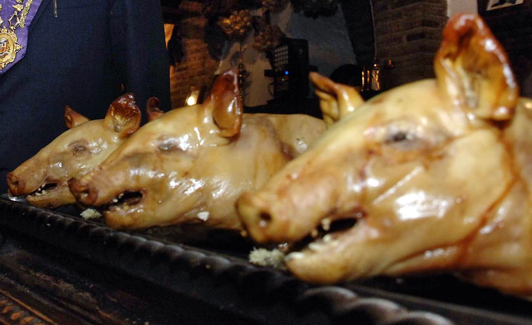 Se han superado los 2.800 cochinillos sacrificados de los que se han calificado más de 1.800 incrementos debidos a los cinco días Se han superado los 2.800 cochinillos sacrificados de los que se han calificado más de 1.800 incrementos debidos a los cinco días