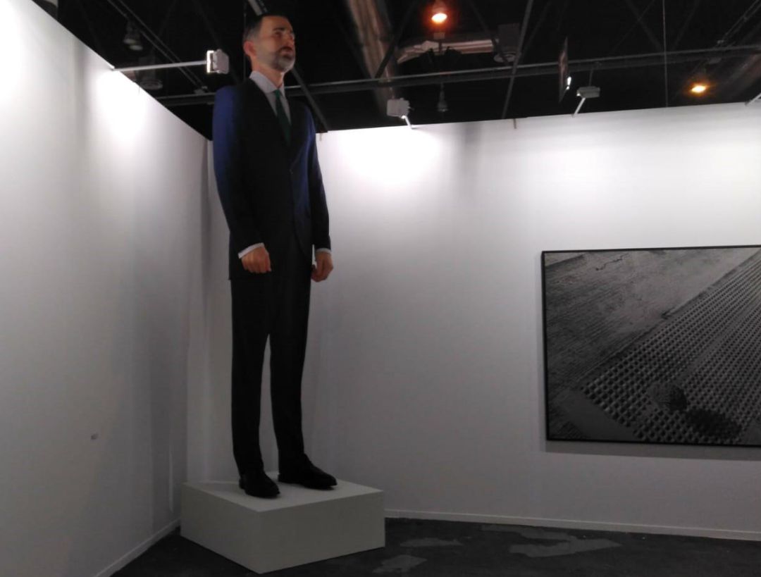 Ninot, obra de Santiago Sierra y Eugenio Merino en ARCO que representa al rey Felipe VI y que arderá en un año Ninot, obra de Santiago Sierra y Eugenio Merino en ARCO que representa al rey Felipe VI y que arderá en un año
