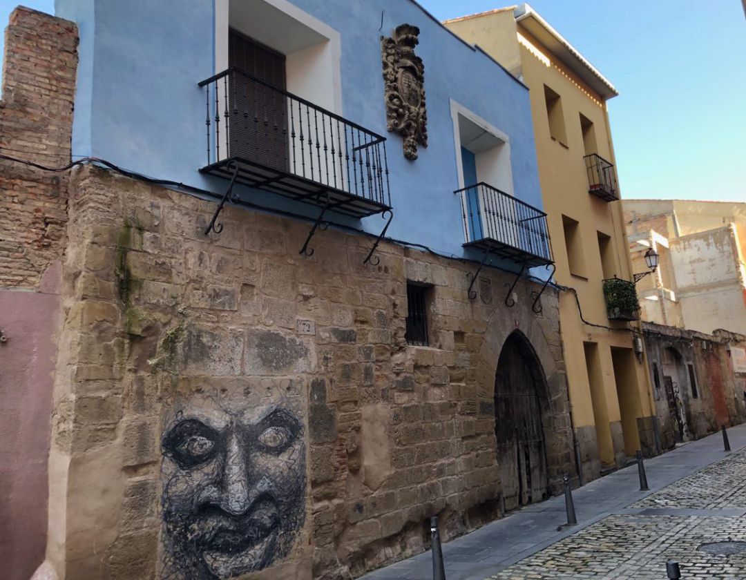 Una decena de personas okupan un edificio declarado Bien de Interés Cultural en el casco antiguo de Logroño Una decena de personas okupan un edificio declarado Bien de Interés Cultural en el casco antiguo de Logroño