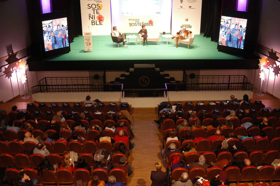 El Teatro Alkazar durante los Encuentros del Bienestar El Teatro Alkazar durante los Encuentros del Bienestar