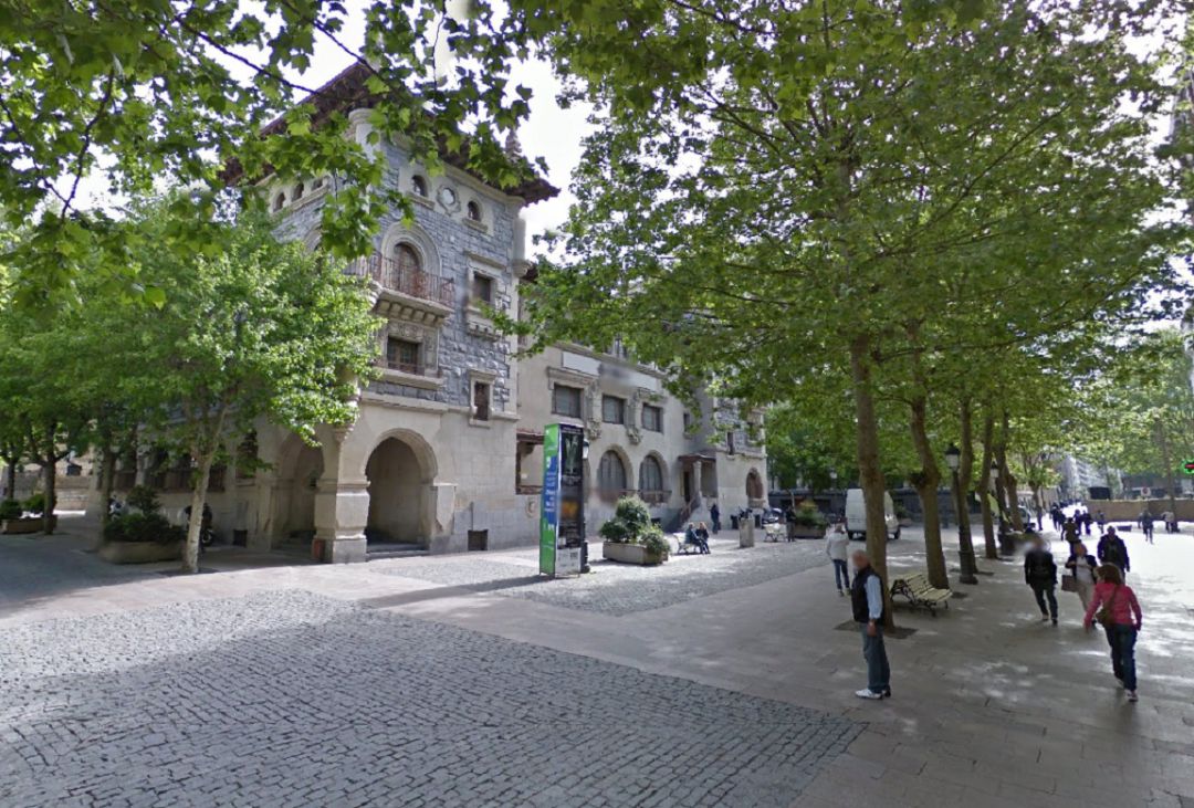 Denuncian a Correos de Vitoria por causar la muerte de al menos 15 palomas Denuncian a Correos de Vitoria por causar la muerte de al menos 15 palomas