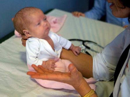 El bebe mas pequeño del mundo que ha superado con éxito una ablación cardíaca para curarle una taquicardia. El bebe mas pequeño del mundo que ha superado con éxito una ablación cardíaca para curarle una taquicardia.