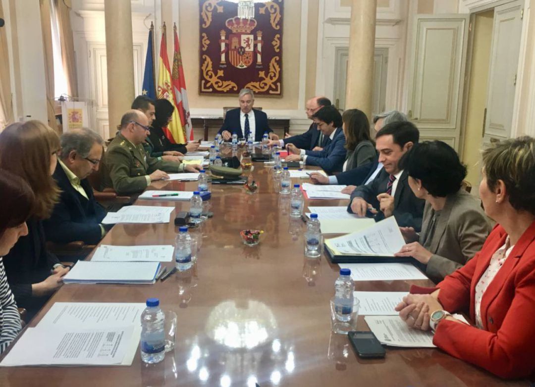 Comisión de asistencia al subdelegado del Gobierno en Palencia Comisión de asistencia al subdelegado del Gobierno en Palencia