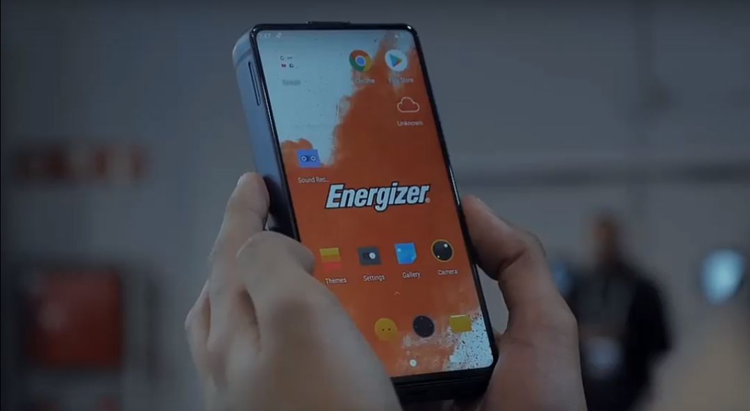 Así es el nuevo teléfono móvil de Energizer. Así es el nuevo teléfono móvil de Energizer.