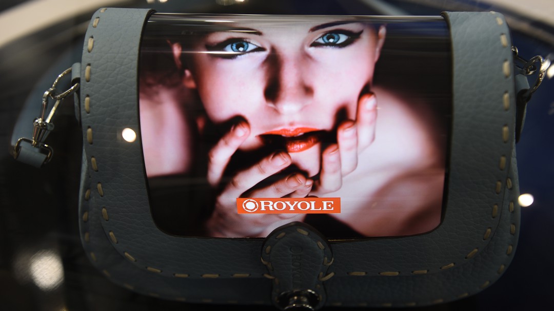 Arranca la era de las pantallas flexibles: desde móviles hasta relojes y bolsos