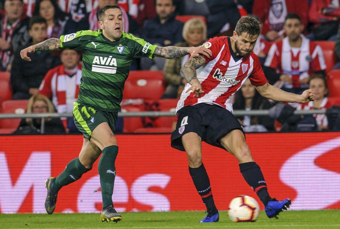 Iñigo Martínez: "Espero que Garitano siga aquí mucho tiempo" Iñigo Martínez: "Espero que Garitano siga aquí mucho tiempo"