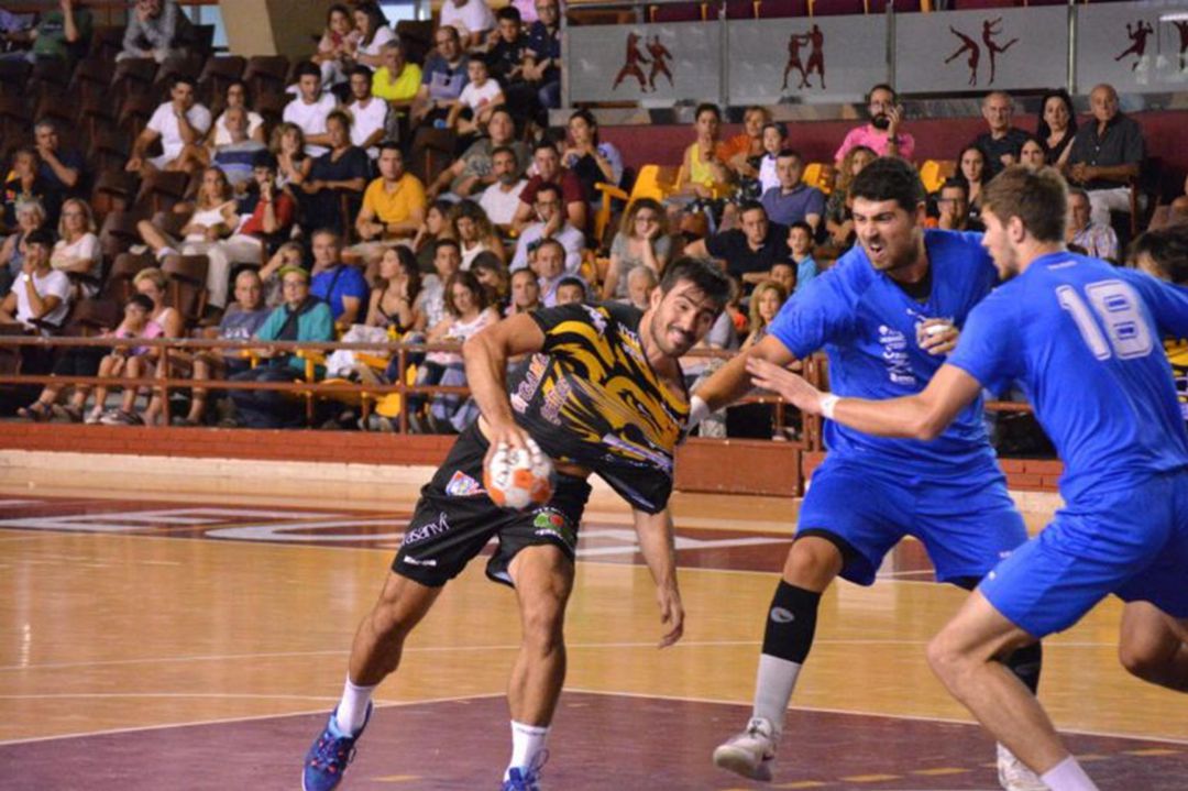 Sebastián Simonet con problemas físicos entrará en la convocatoria Sebastián Simonet con problemas físicos entrará en la convocatoria