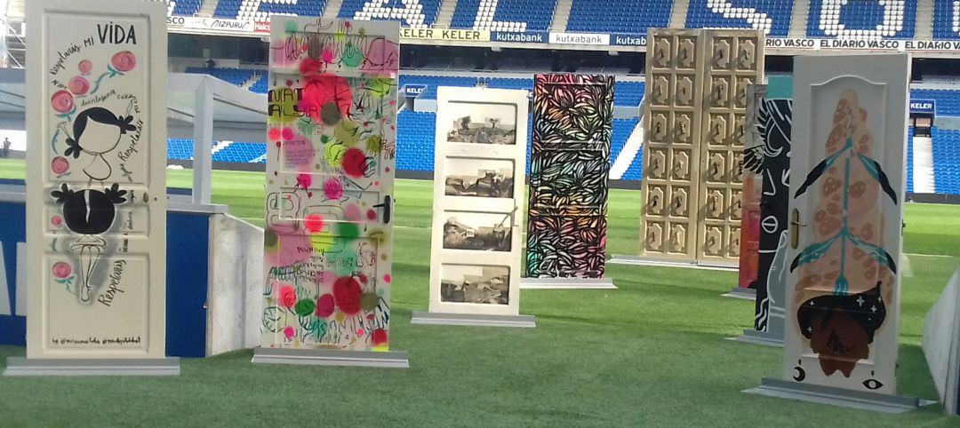 Imagen de algunas de las obras que componen la exposición PUERTAS Imagen de algunas de las obras que componen la exposición PUERTAS