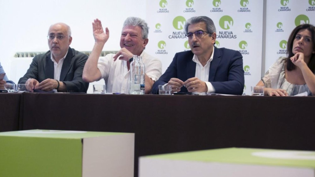 Román Rodríguez: "Que lo resuelvan Morales y Ángel Víctor, que para eso están"