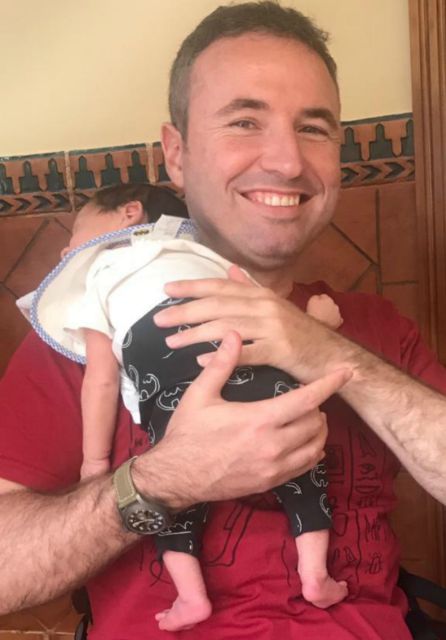 El diputado de Cs, Guillermo Díaz con su bebé. El diputado de Cs, Guillermo Díaz con su bebé.