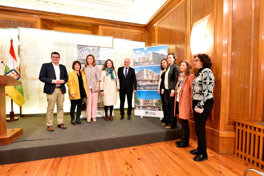 Autoridades presentan el proyecto del futuro centro de salud Autoridades presentan el proyecto del futuro centro de salud